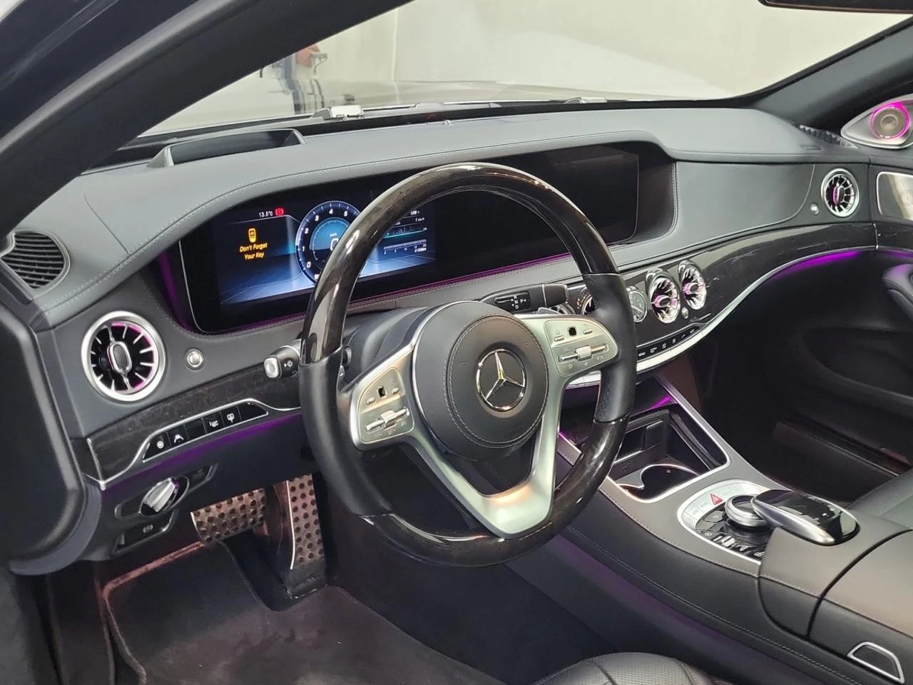 Mercedes-Benz S 560 Лизинг* Фейс* 4MATIC* AMG* Distr* LED* 360* Burm - изображение 3