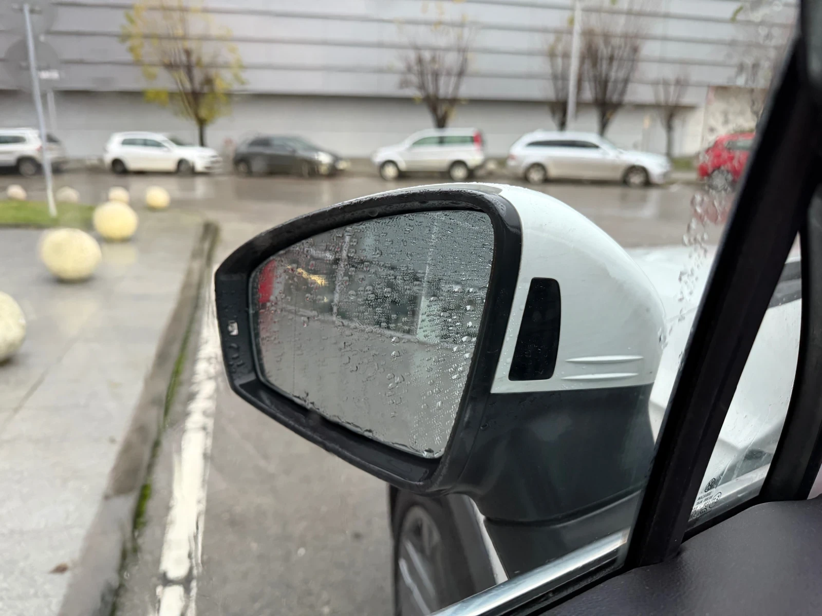 VW Touran 23* Rline* Digital* LED* 2.0TDI | Mobile.bg   13