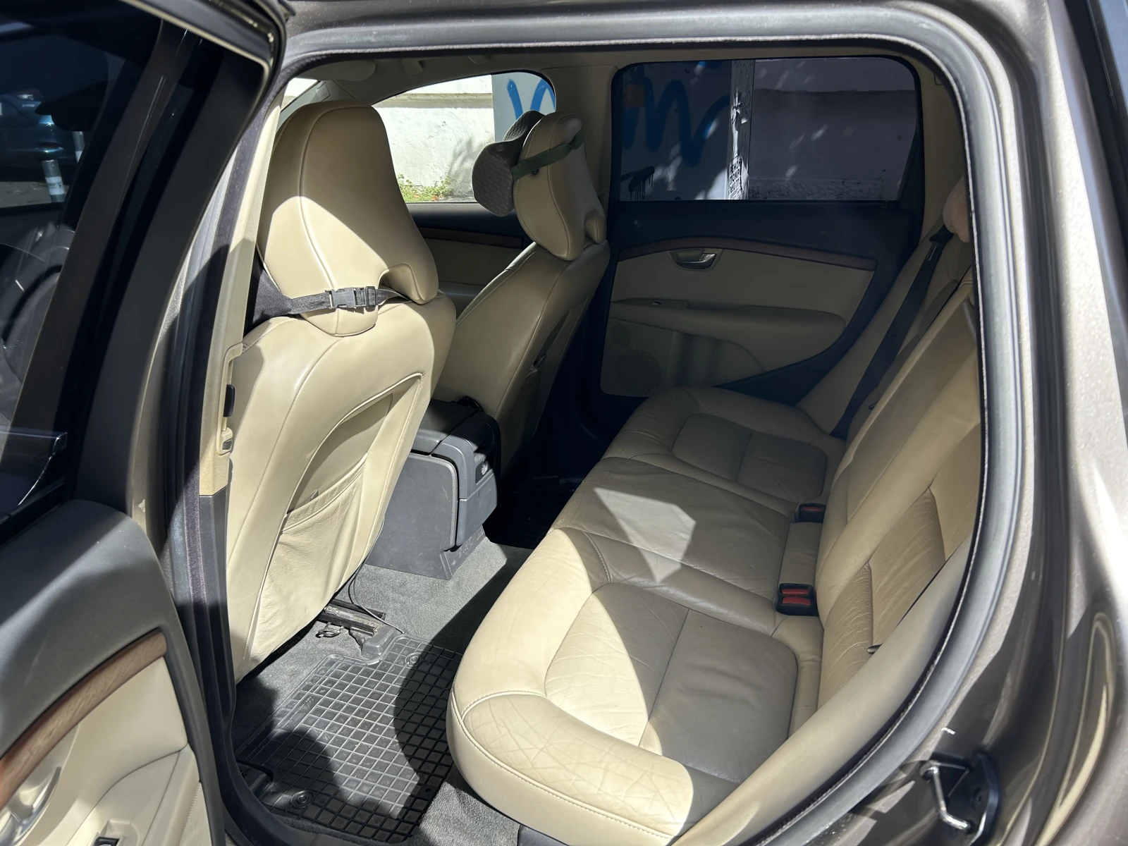 Volvo V70  - изображение 10