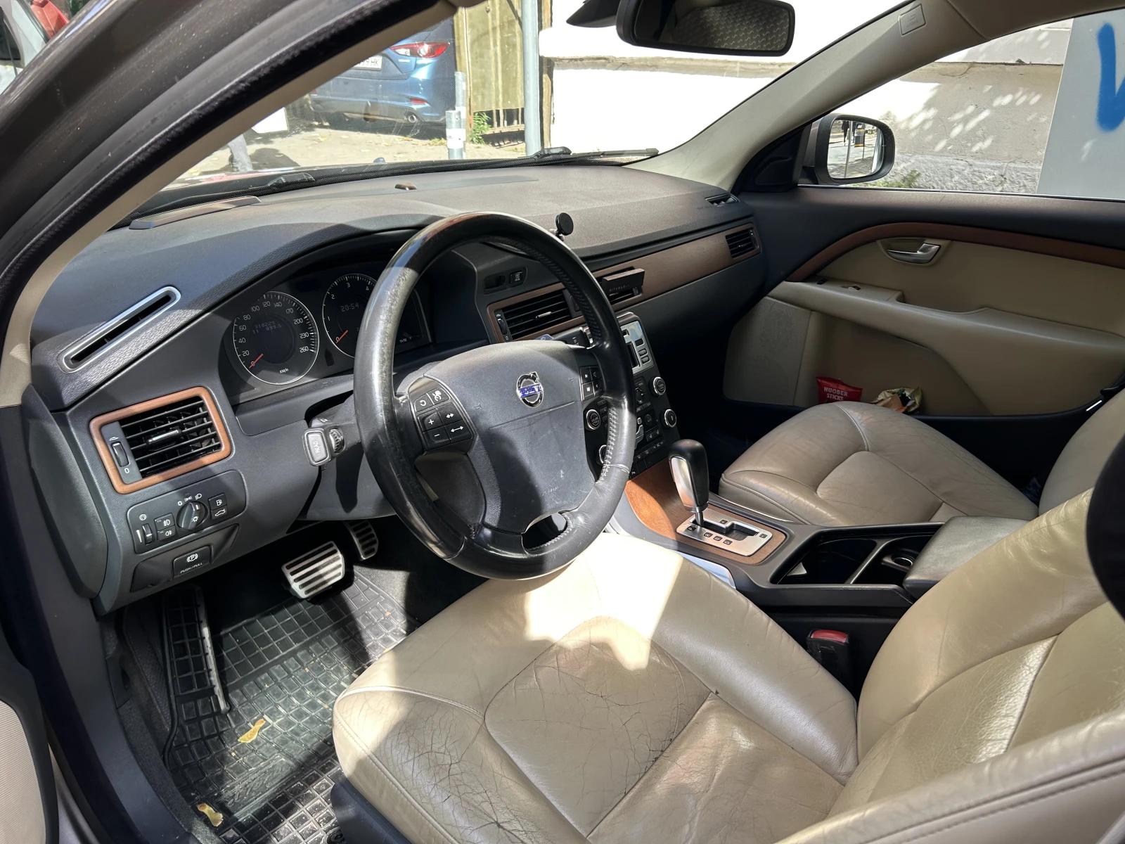 Volvo V70  - изображение 8