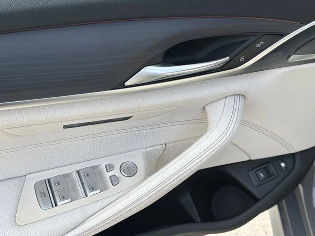 BMW 530E * xDrive * * HeadUp* AвтоКредит* (ЦЕНА ДО БГ), снимка 7 - Автомобили и джипове - 54069990