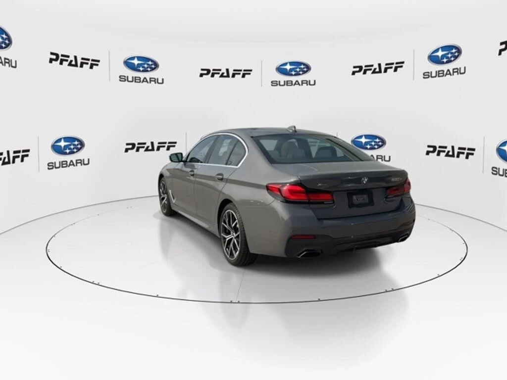 BMW 530E * xDrive * * HeadUp* AвтоКредит* (ЦЕНА ДО БГ), снимка 3 - Автомобили и джипове - 54069990