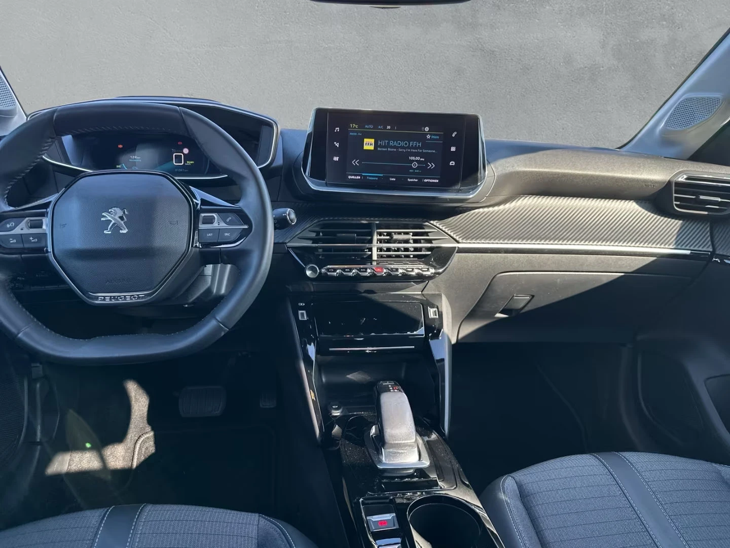 Peugeot 208 e-ALLURE/136HP/NAVI/LED/KLESS/313q, снимка 9 - Автомобили и джипове - 54592616