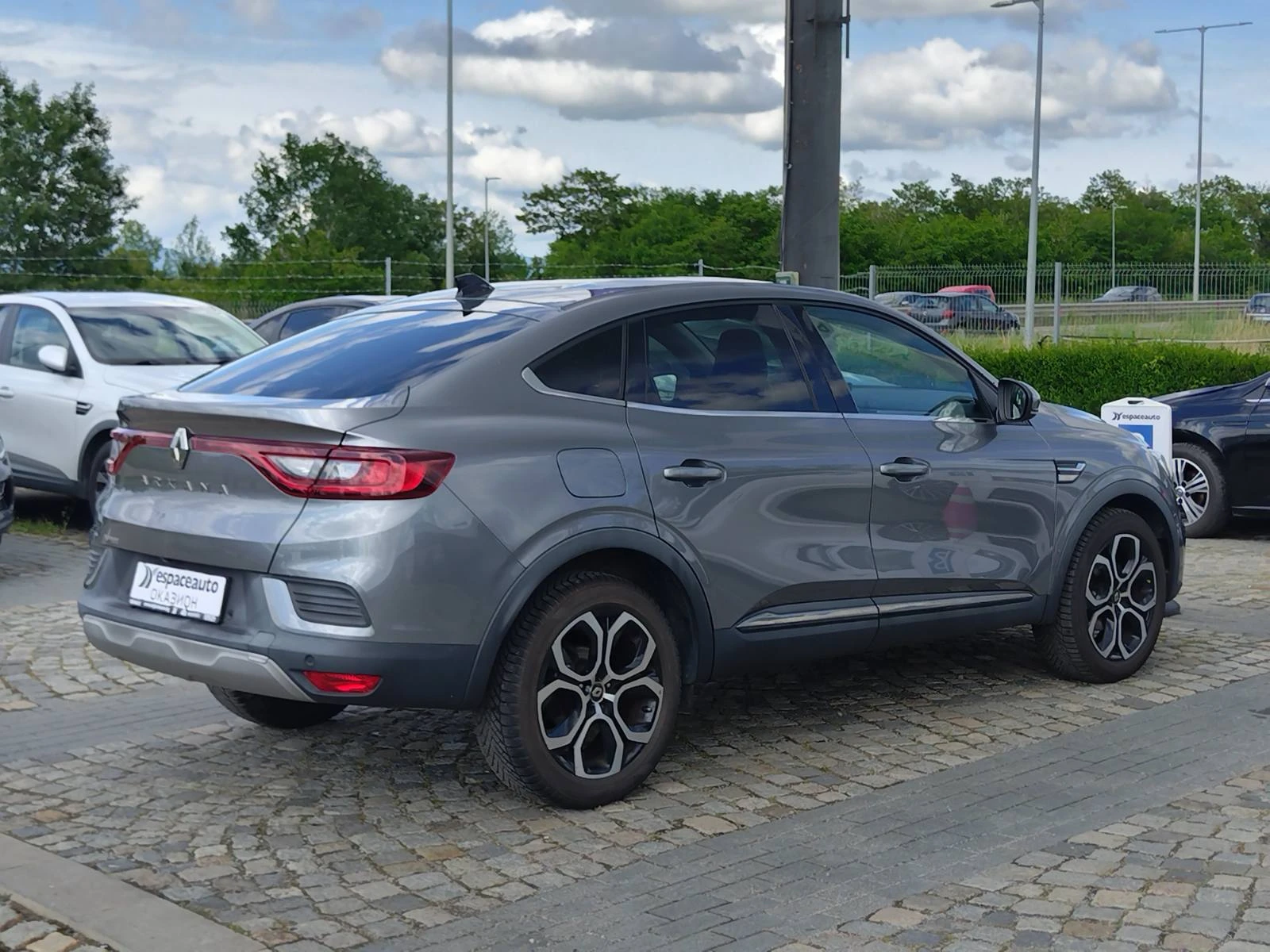 Renault Arkana 1.3Tce/140К.с./TECHNO/КАПАРИРАН!, снимка 4 - Автомобили и джипове - 54788111