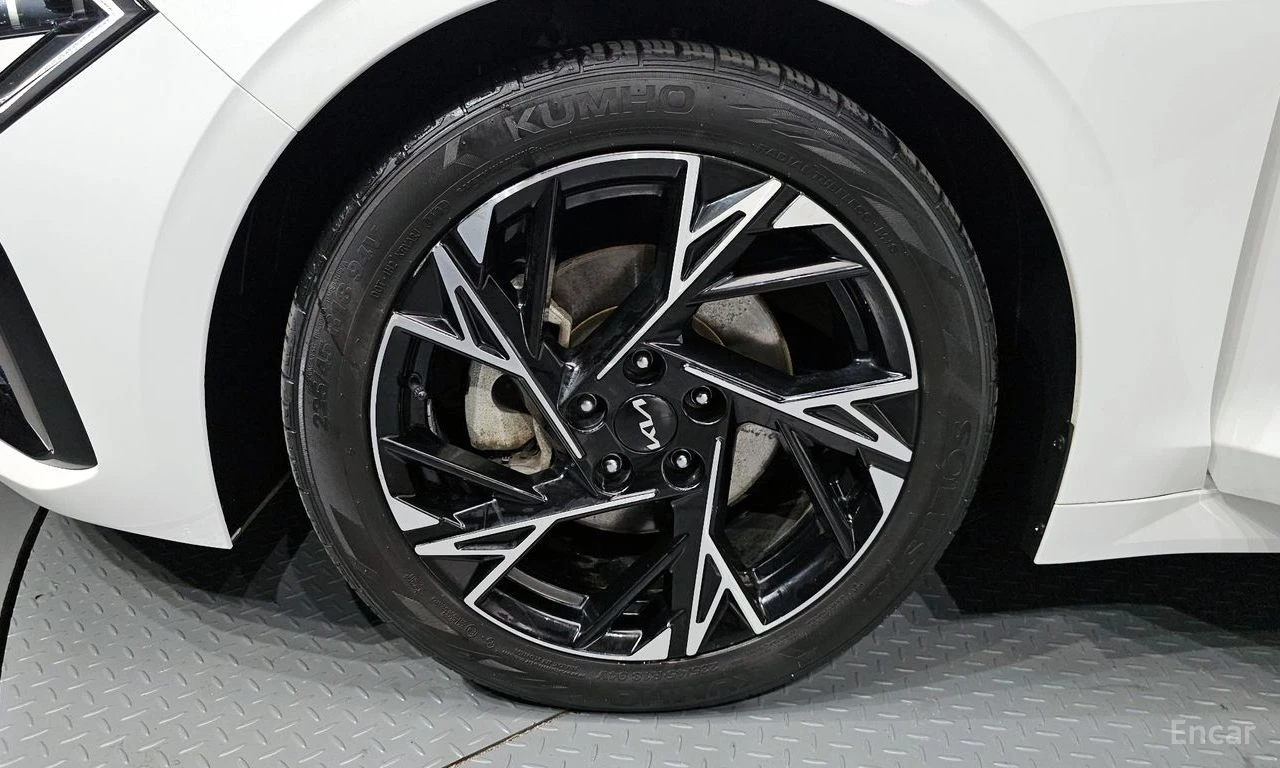 Kia K5 2.0* PRESTIGE* ПОДГРЕВ* ОБДУХВАНЕ* КАМЕРА* КЕЙЛЕС*, снимка 5 - Автомобили и джипове - 54919640