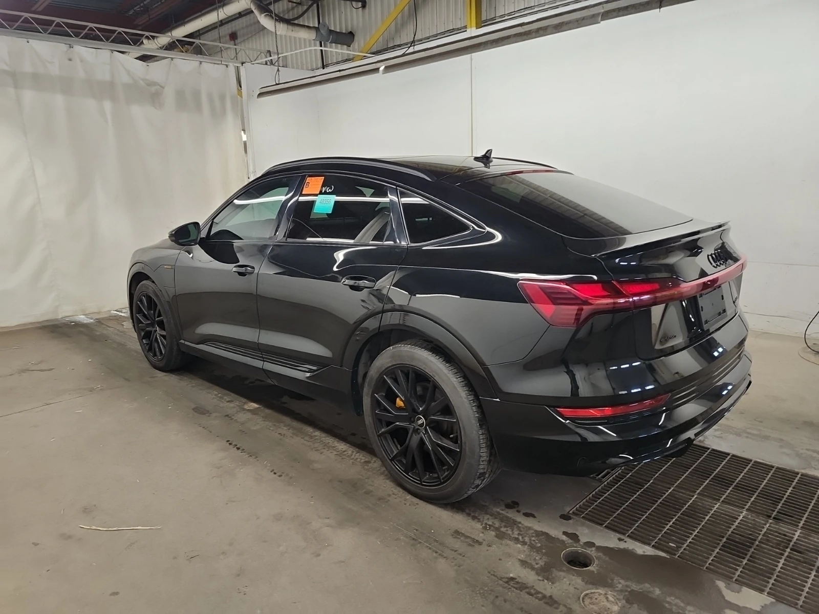 Audi E-Tron, снимка 6 - Автомобили и джипове - 54950582