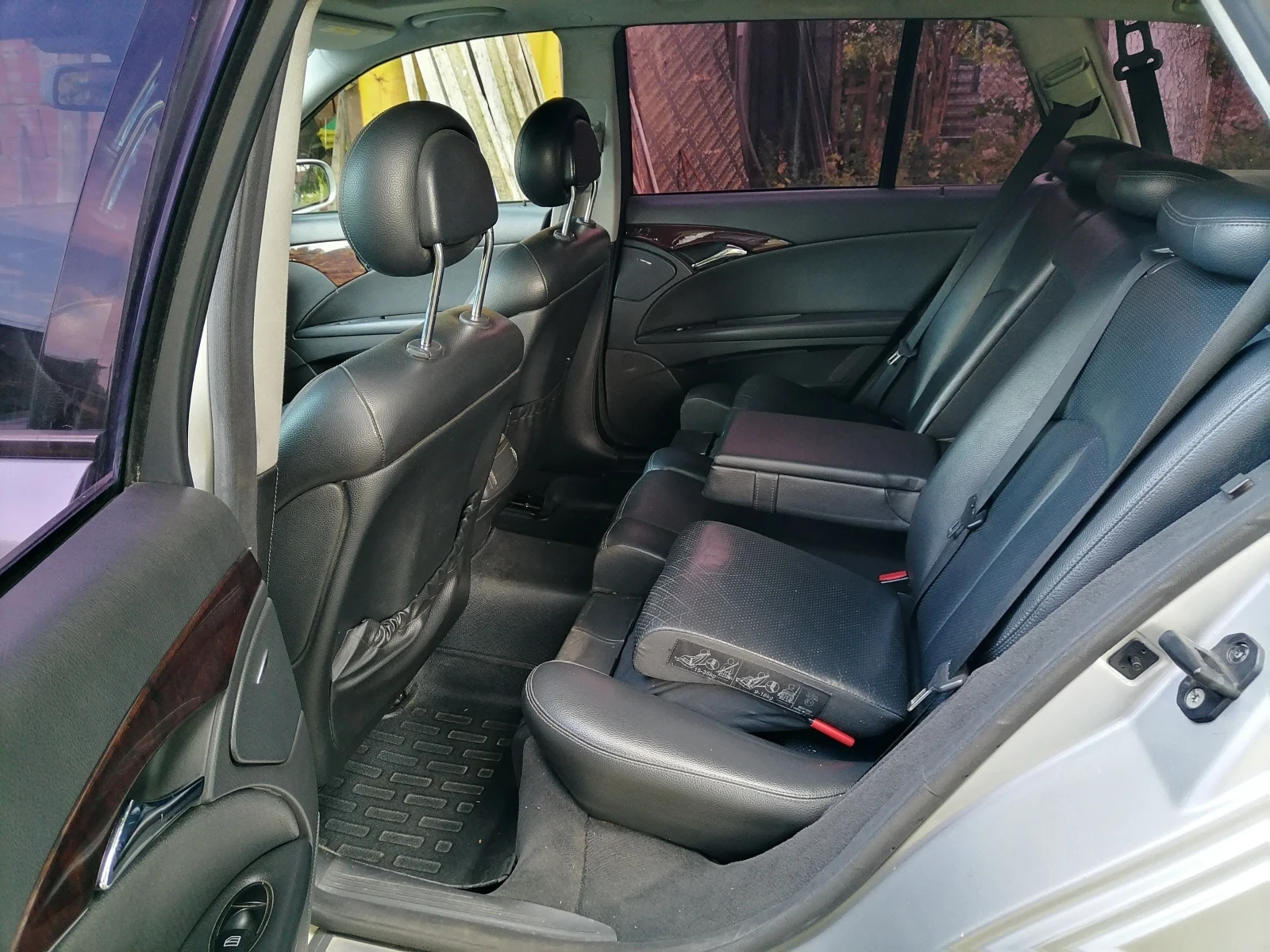 Mercedes-Benz E 220 CDI, снимка 9 - Автомобили и джипове - 56357059