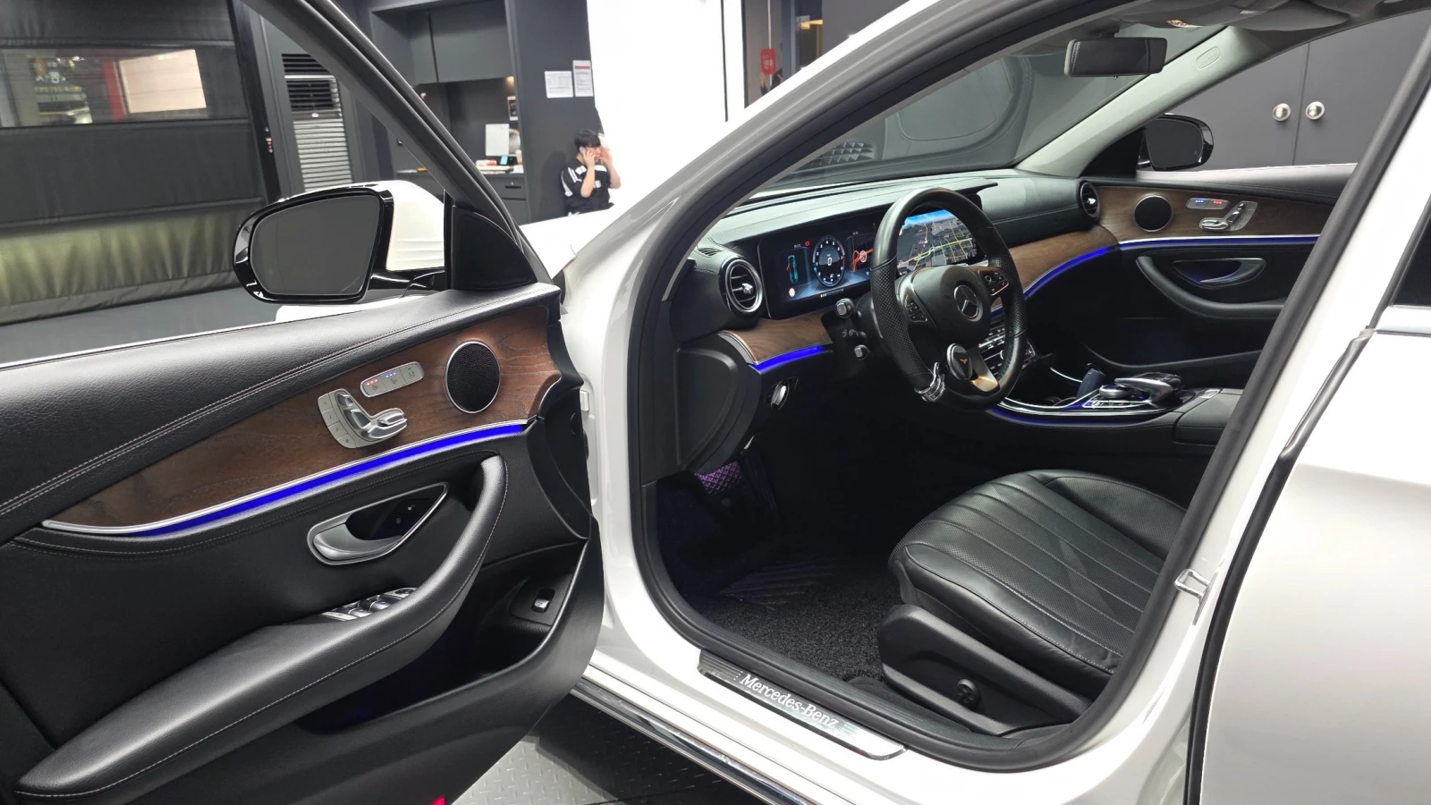 Mercedes-Benz E 300 2.0 4MATIC | Mobile.bg � ����������� 8