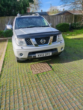 Nissan Navara 2.5 dci automatic , снимка 2