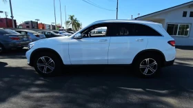 Mercedes-Benz GLC 300 * * BLIND SPOT* KEYLESS GO* Apple CarPlay* Подгрев, снимка 2