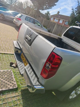 Nissan Navara 2.5 dci automatic  - 9099 € / 17796.10 лв. - 88079671 6