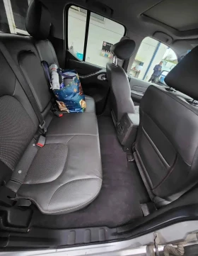 Nissan Navara 2.5 dci automatic  - 9099 € / 17796.10 лв. - 88079671 13