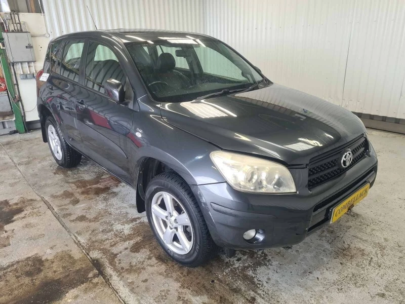 Toyota Rav4 2.2 D-4d 136к.с Кожен Салон НА ЧАСТИ, снимка 1 - Автомобили и джипове - 41571386