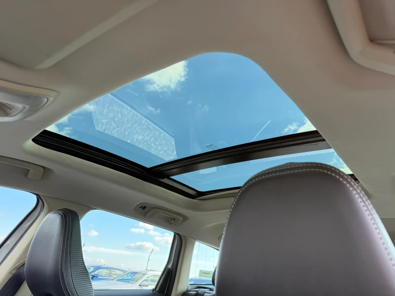 Volvo XC60 (KATO НОВА)^(R-DESIGN), снимка 12 - Автомобили и джипове - 52293626