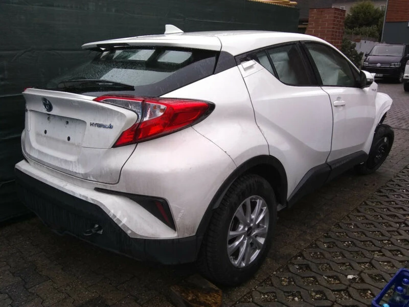 Toyota C-HR 1.8 hybrid, снимка 1 - Автомобили и джипове - 49559415