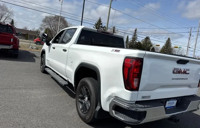 Gmc Sierra 5.3L V8* CARFAX* ДВА КЛЮЧА, снимка 3 - Автомобили и джипове - 54077713