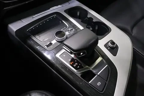 Audi Q7 TECHNIK S LINE / CARFAX, снимка 13 - Автомобили и джипове - 55166368