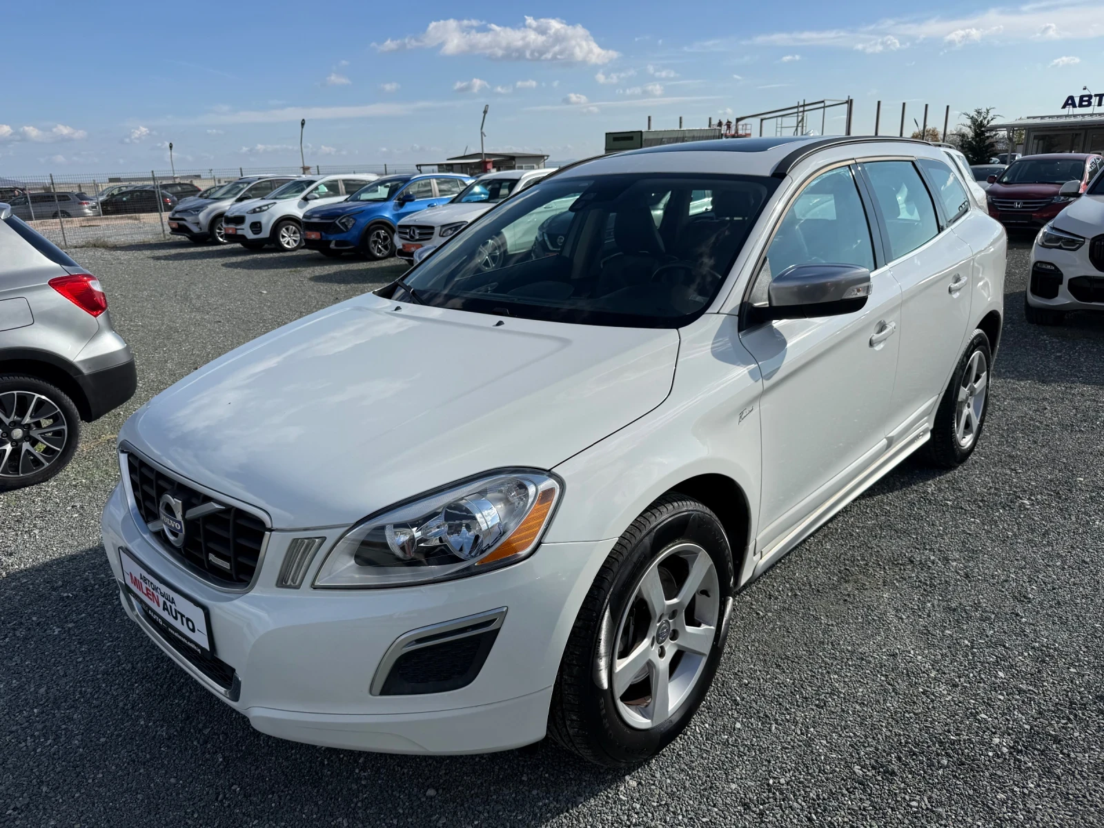 Volvo XC60 (KATO НОВА)^(R-DESIGN), снимка 1