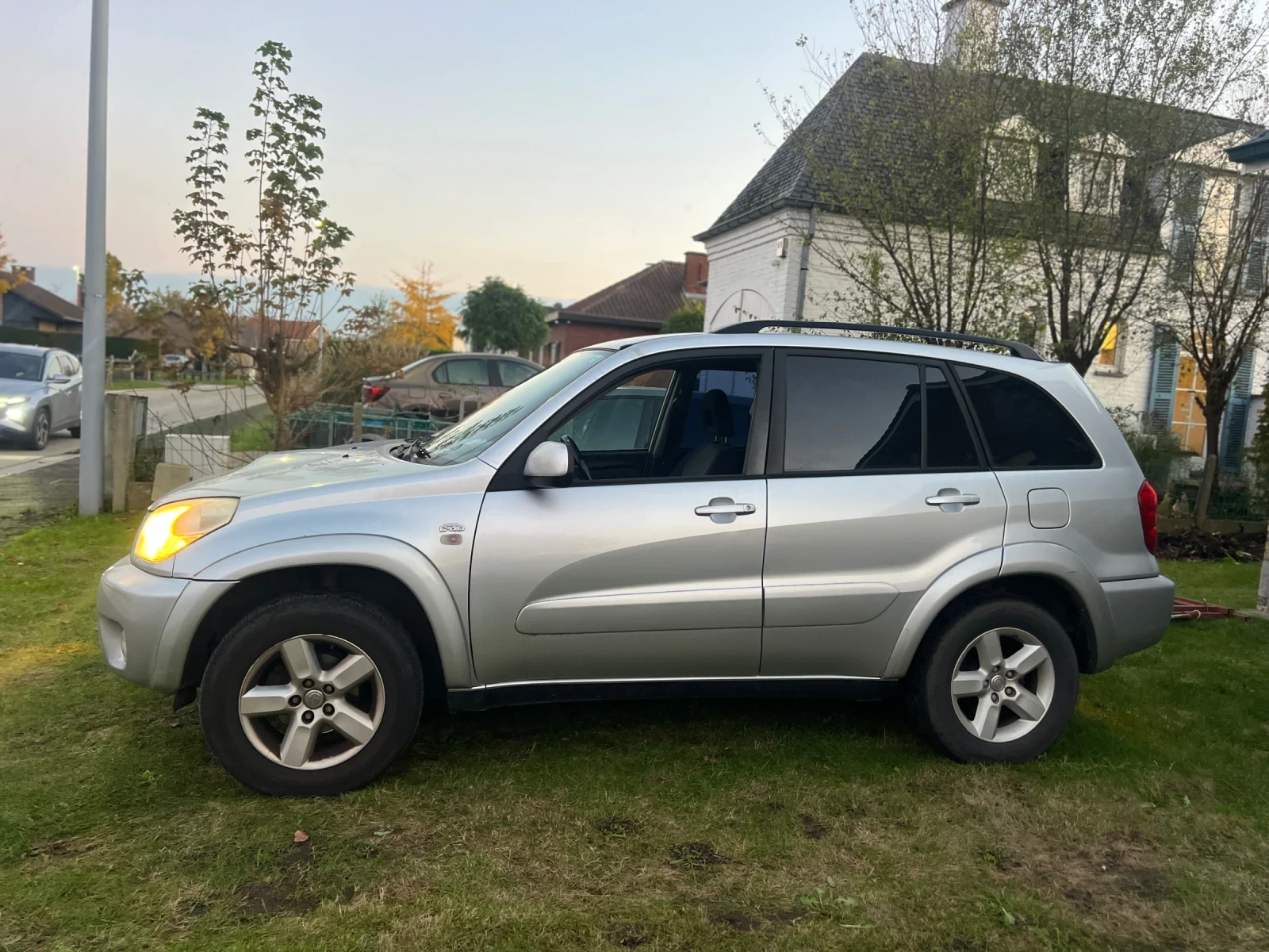 Toyota Rav4  - изображение 2