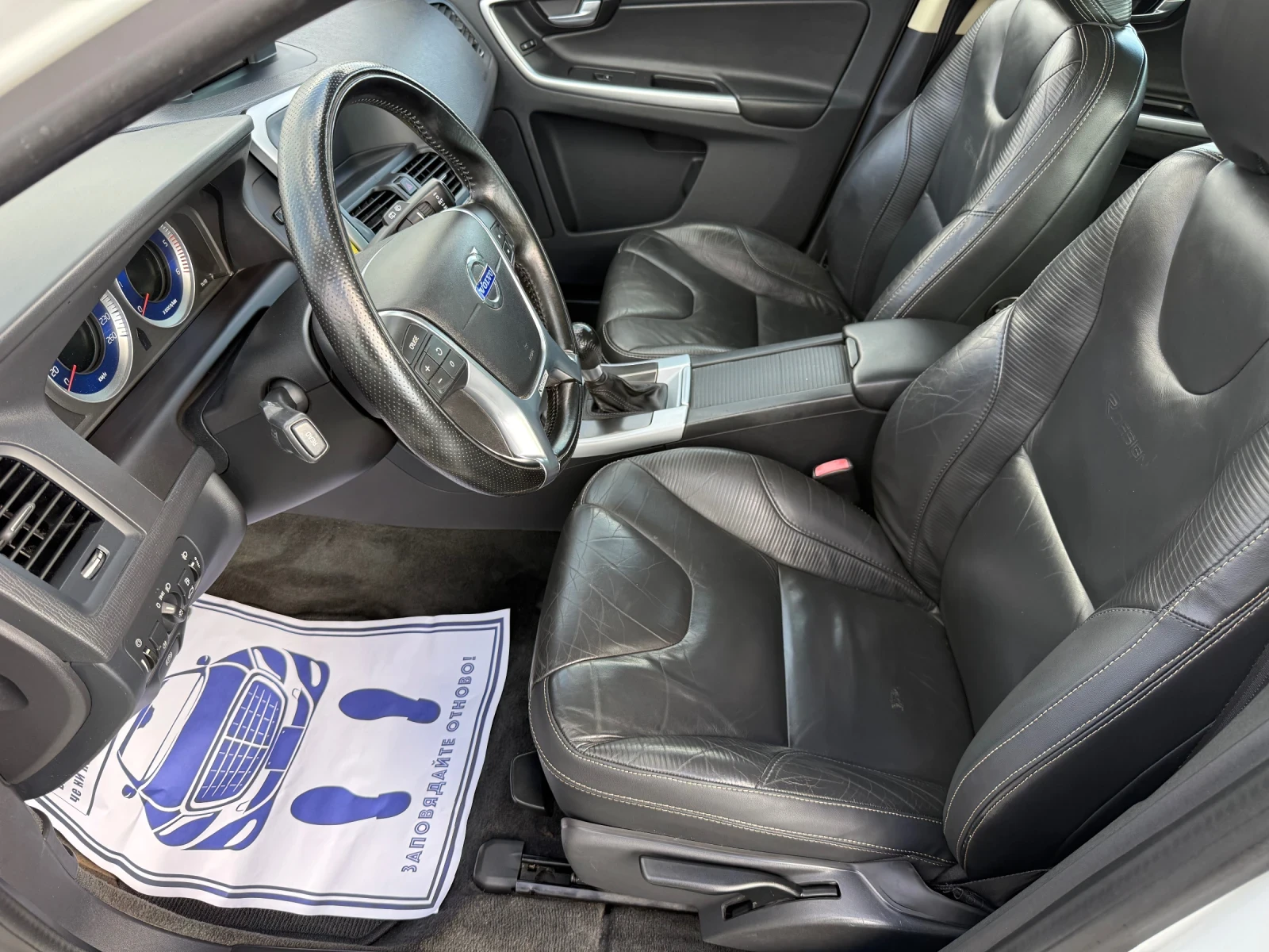 Volvo XC60 (KATO НОВА)^(R-DESIGN) - изображение 10