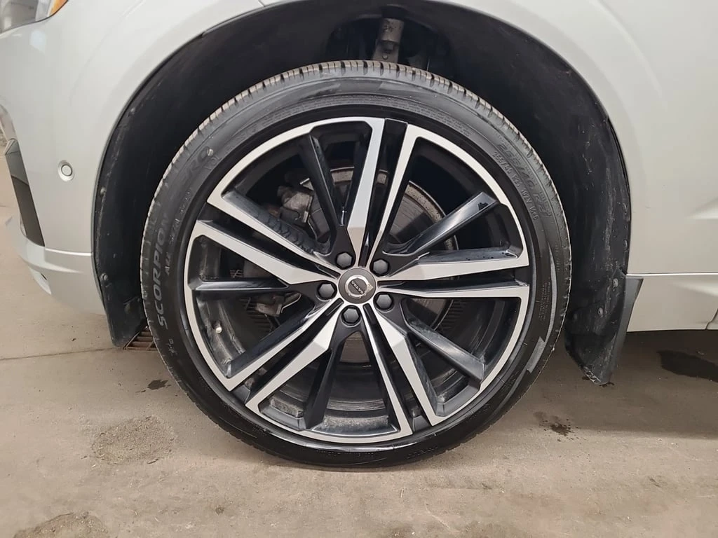 Volvo XC60 * R DESIGN * CARFAX *  - изображение 6