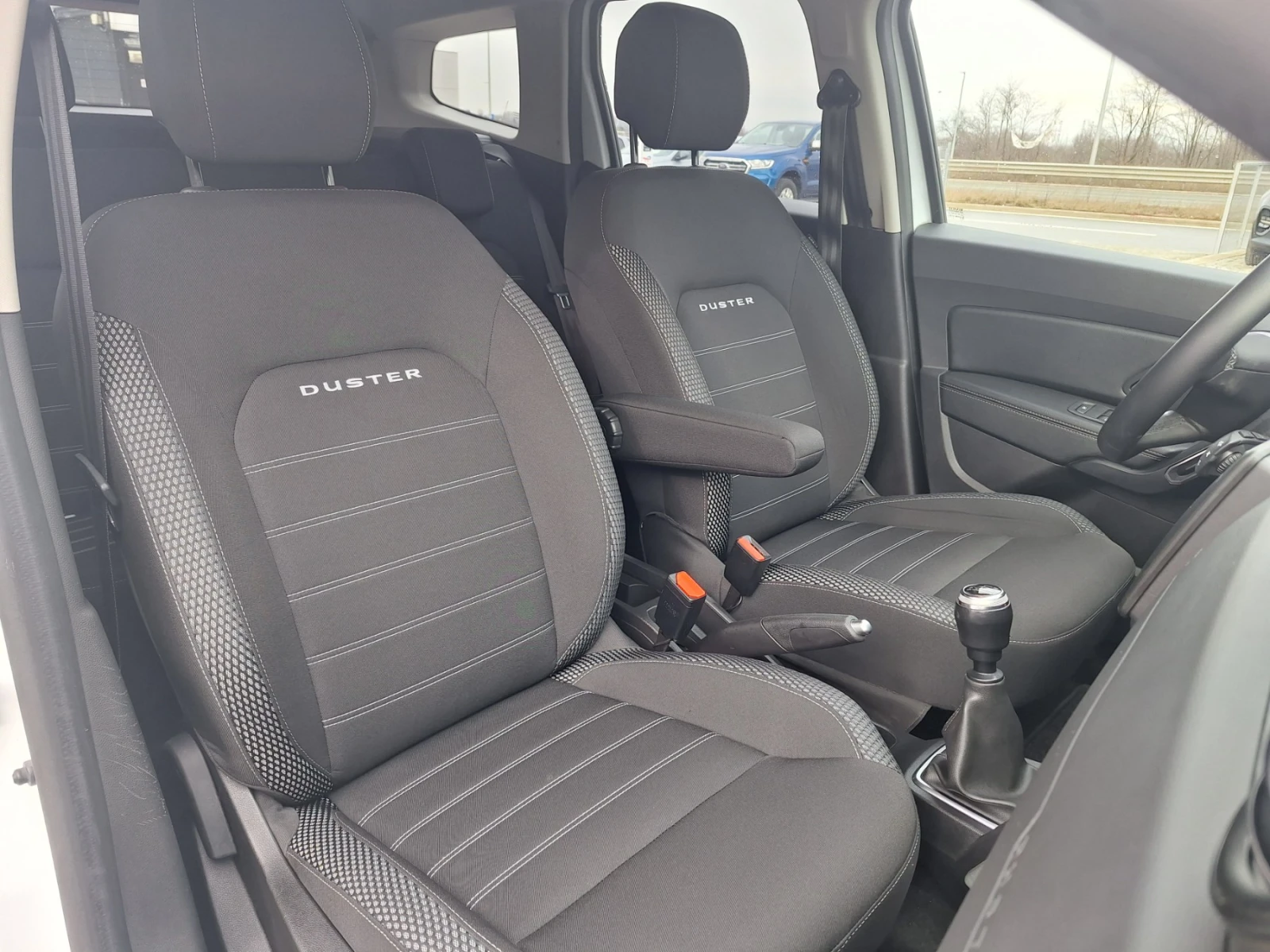 Dacia Duster 1.3TCe 150�.�. 4X4 | Mobile.bg � ����������� 12