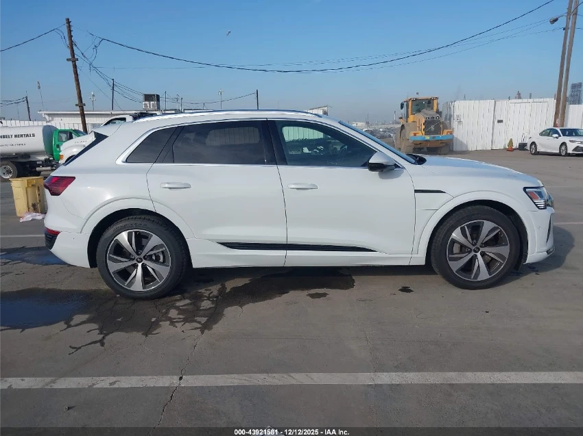 Audi Q8 E-TRON* QUATTRO* �������� ��������* BUY NOW | Mobile.bg � ����������� 12