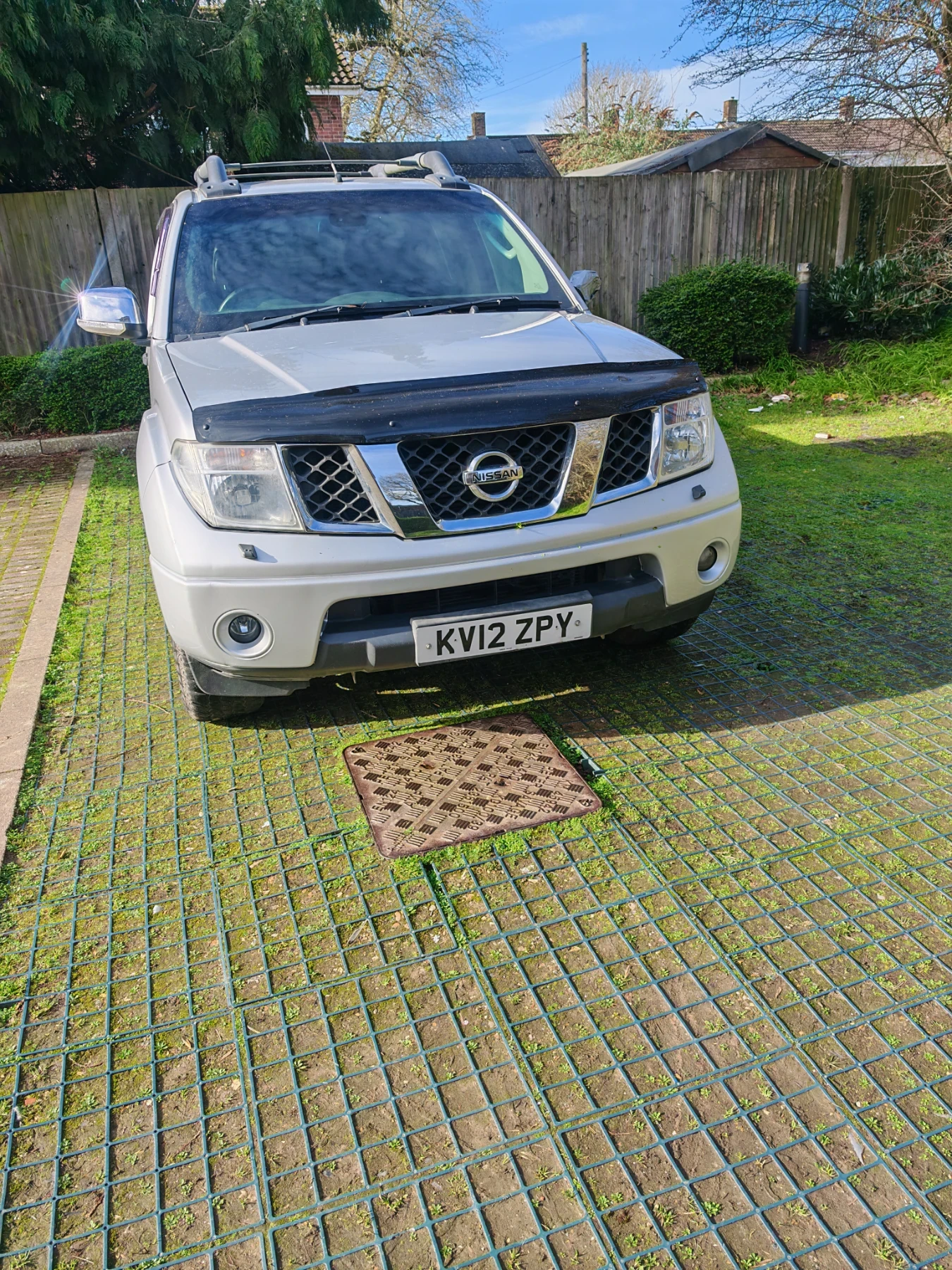 Nissan Navara 2.5 dci automatic , снимка 2 - Автомобили и джипове - 53836303