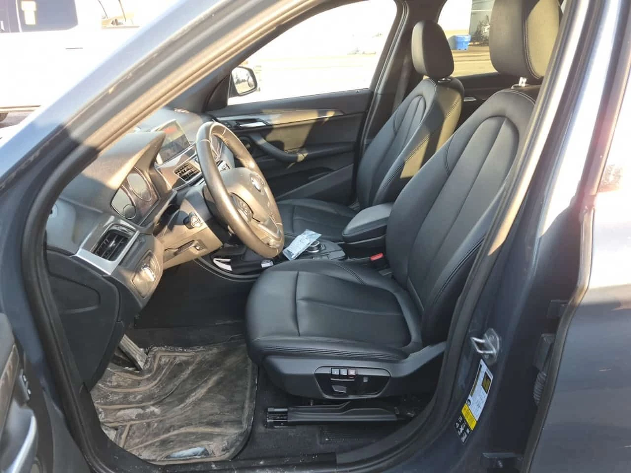 BMW X1 * XDRIVE28I * * ПАРКТРОНИК* * ПАНОРАМА* * ПОДГРЕВ*, снимка 8 - Автомобили и джипове - 54157691