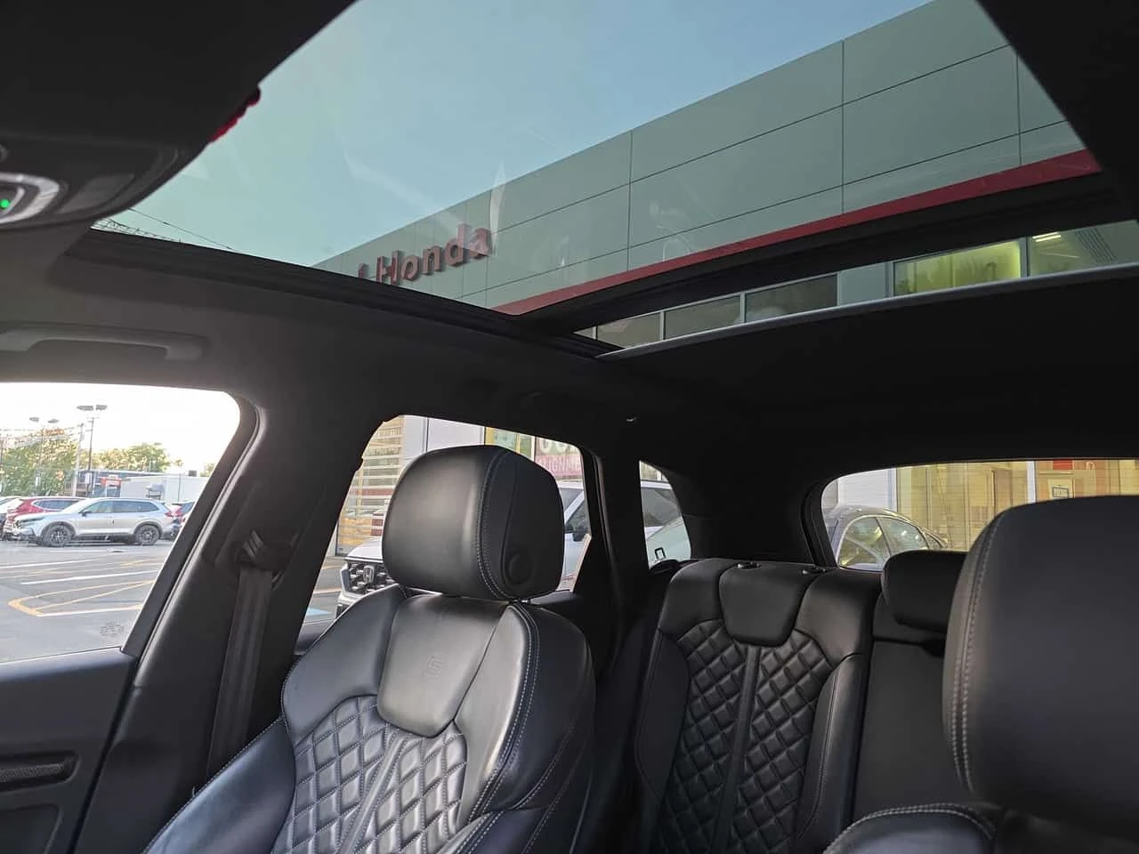 Audi SQ5 Technik/360/DISTRONIC/B&O/АВТОКРЕДИТ, снимка 10 - Автомобили и джипове - 54776722