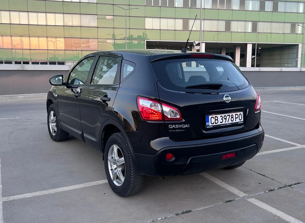 Nissan Qashqai Visia 1.6 (Фейслифт), снимка 8 - Автомобили и джипове - 55186801