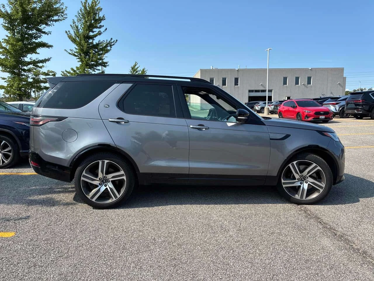 Land Rover Discovery * Metropolitan Edition* АВТОКРЕДИТ БЕЗ ПЪРВОНАЧАЛН, снимка 3 - Автомобили и джипове - 55651179