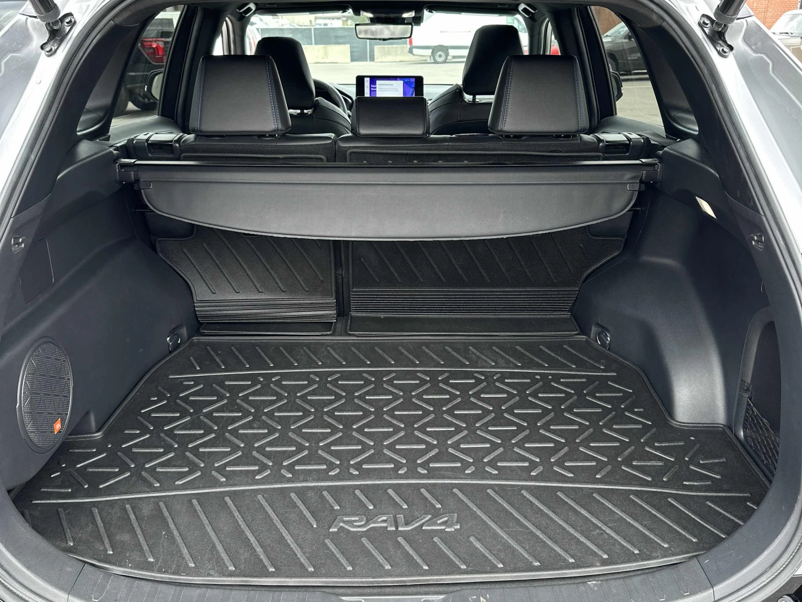 Toyota Rav4 Hybrid XSE, АВТОКРЕДИТ, снимка 14 - Автомобили и джипове - 55800144