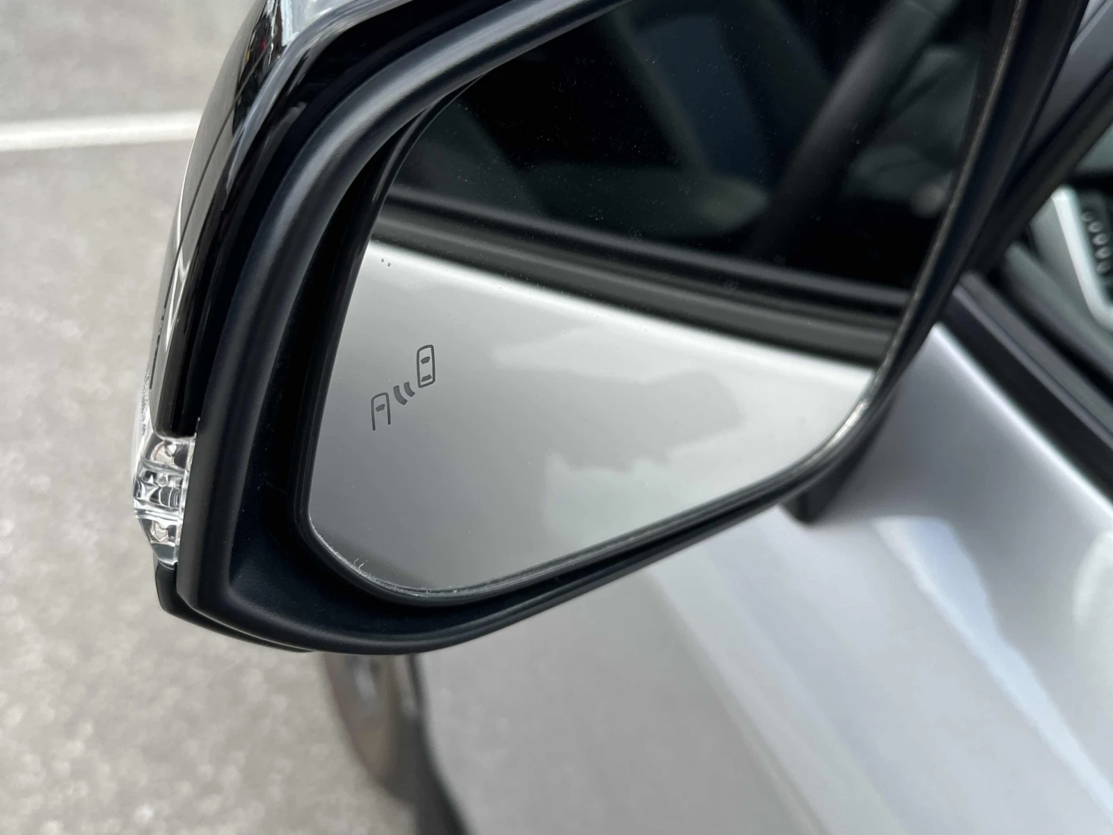 Toyota Rav4 Hybrid XSE, АВТОКРЕДИТ, снимка 11 - Автомобили и джипове - 55800144