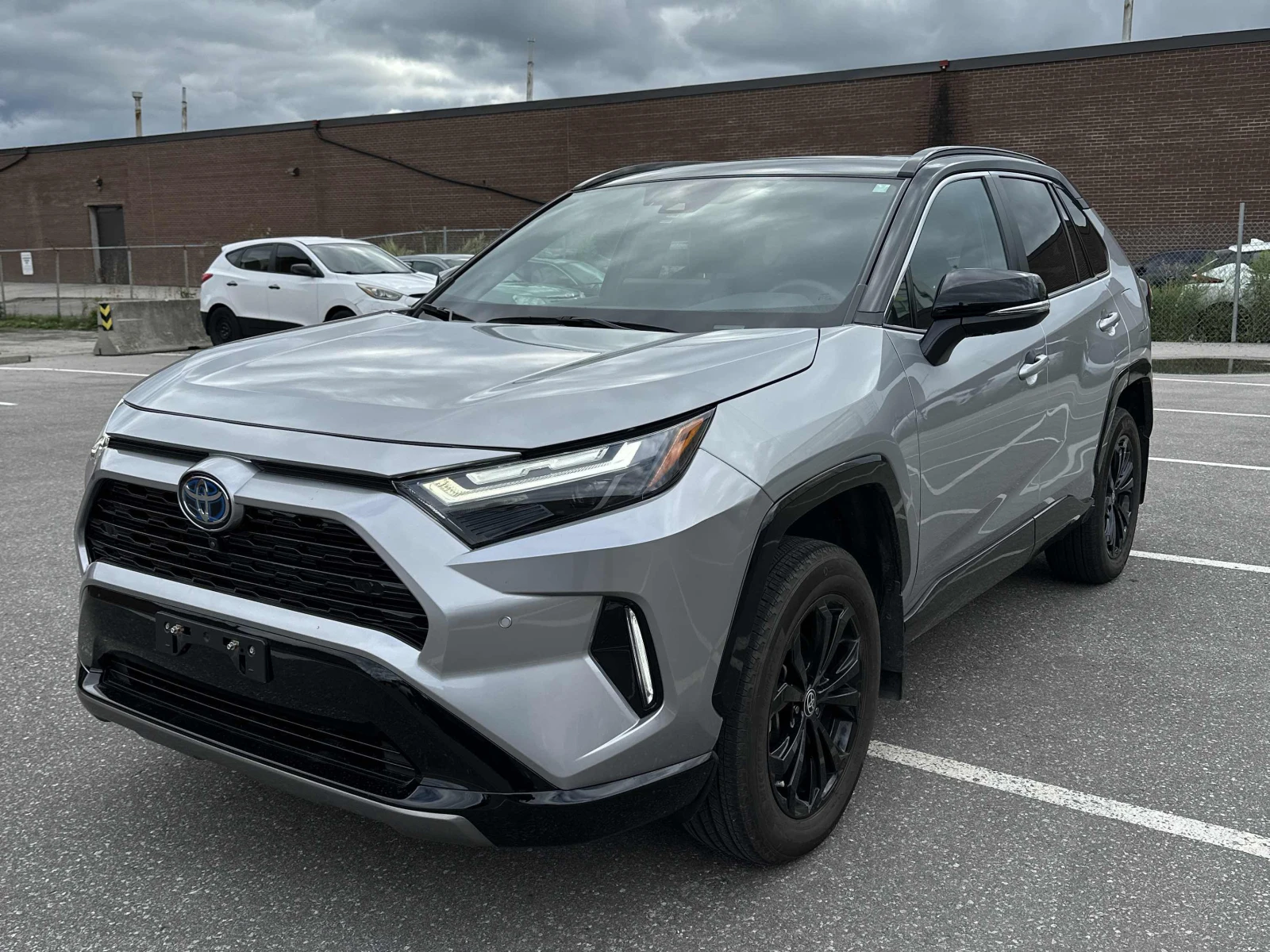 Toyota Rav4 Hybrid XSE, АВТОКРЕДИТ