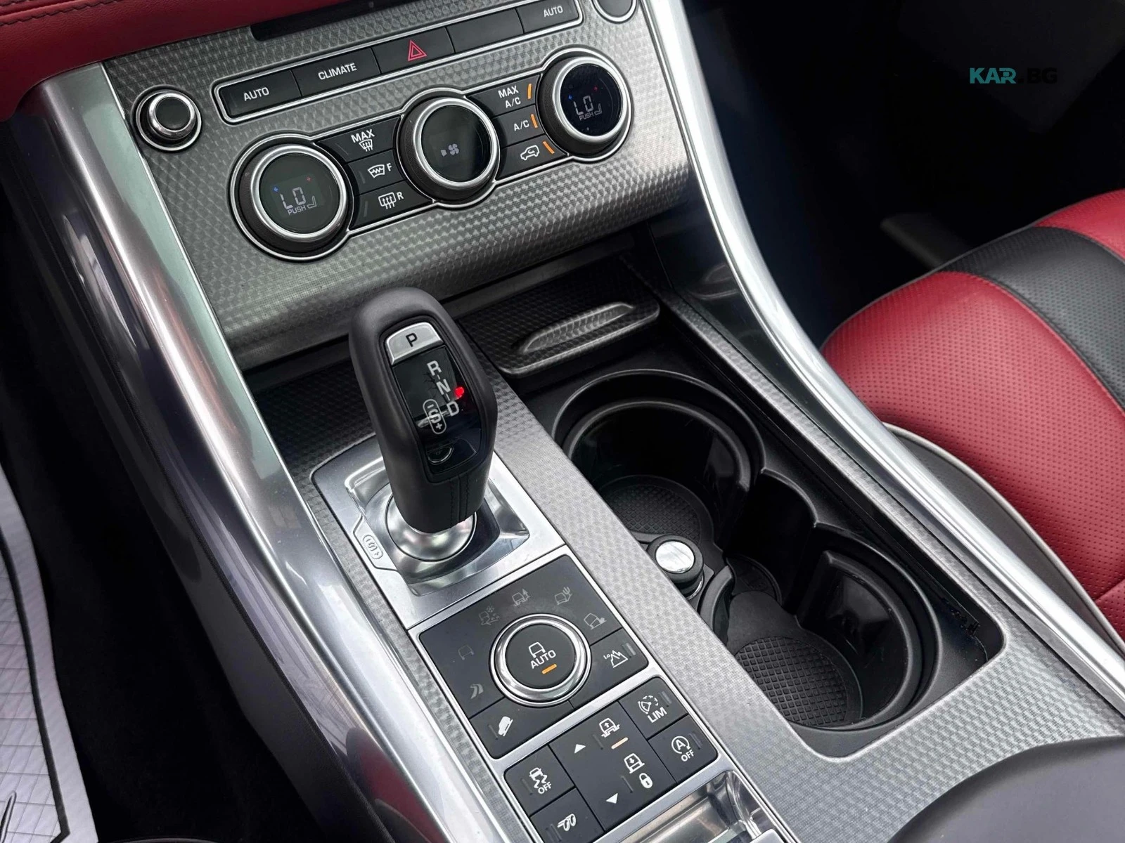 Land Rover Range rover Sport SVR* АвтоКредит* (ЦЕНА ДО БГ)* , снимка 12 - Автомобили и джипове - 55907616