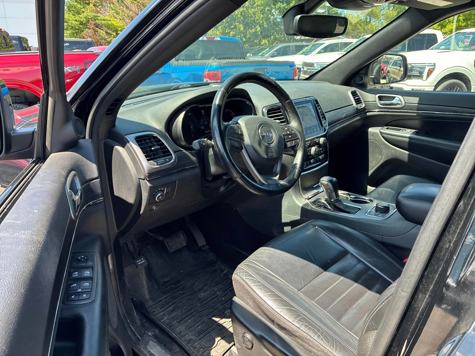 Jeep Grand cherokee LimitedX* CARFAX* АВТОКРЕДИТ БЕЗ ПЪРВОНАЧАЛНА ВНОС, снимка 5 - Автомобили и джипове - 55949384