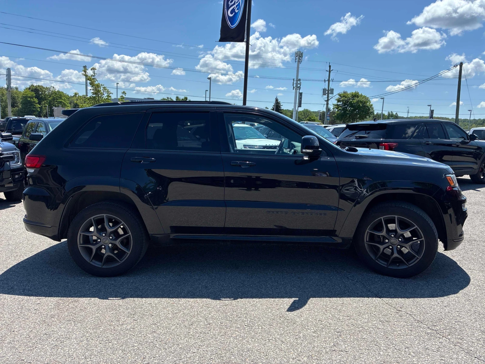 Jeep Grand cherokee LimitedX* CARFAX* АВТОКРЕДИТ БЕЗ ПЪРВОНАЧАЛНА ВНОС, снимка 17 - Автомобили и джипове - 55949384