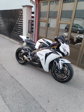 Honda Cbr 1000 RR | Mobile.bg    2