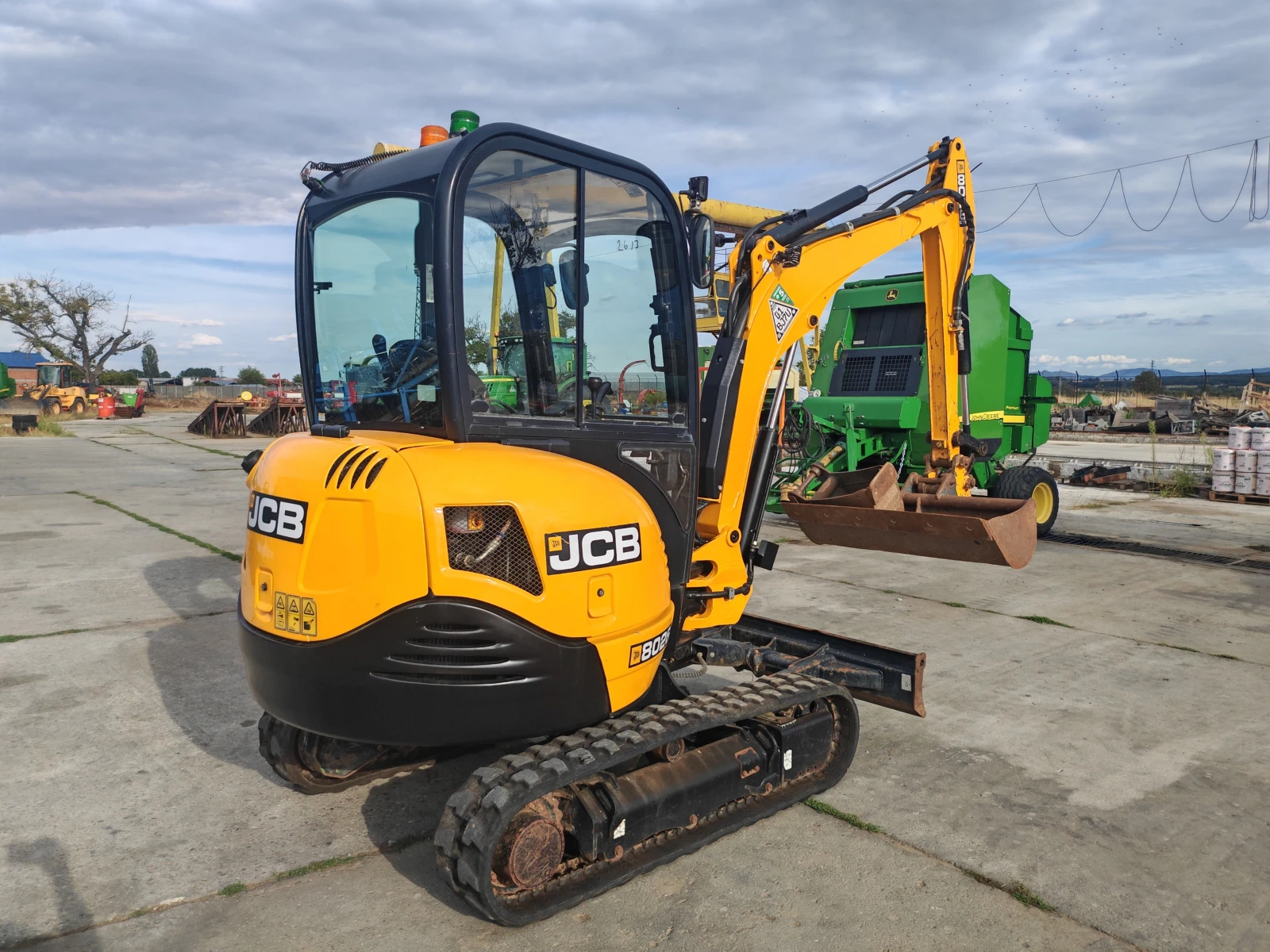 ����� JCB 8026 CTS ������ � ������������ ������ 20 % | Mobile.bg � ����������� 7