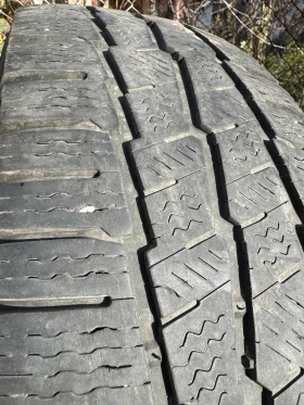 Гуми Зимни 215/65R16, снимка 2