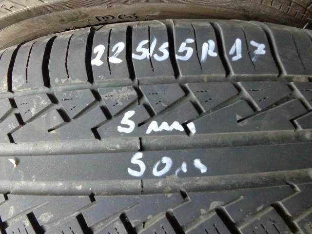 Гуми Летни 225/55R17, снимка 1 - Гуми и джанти - 25819061