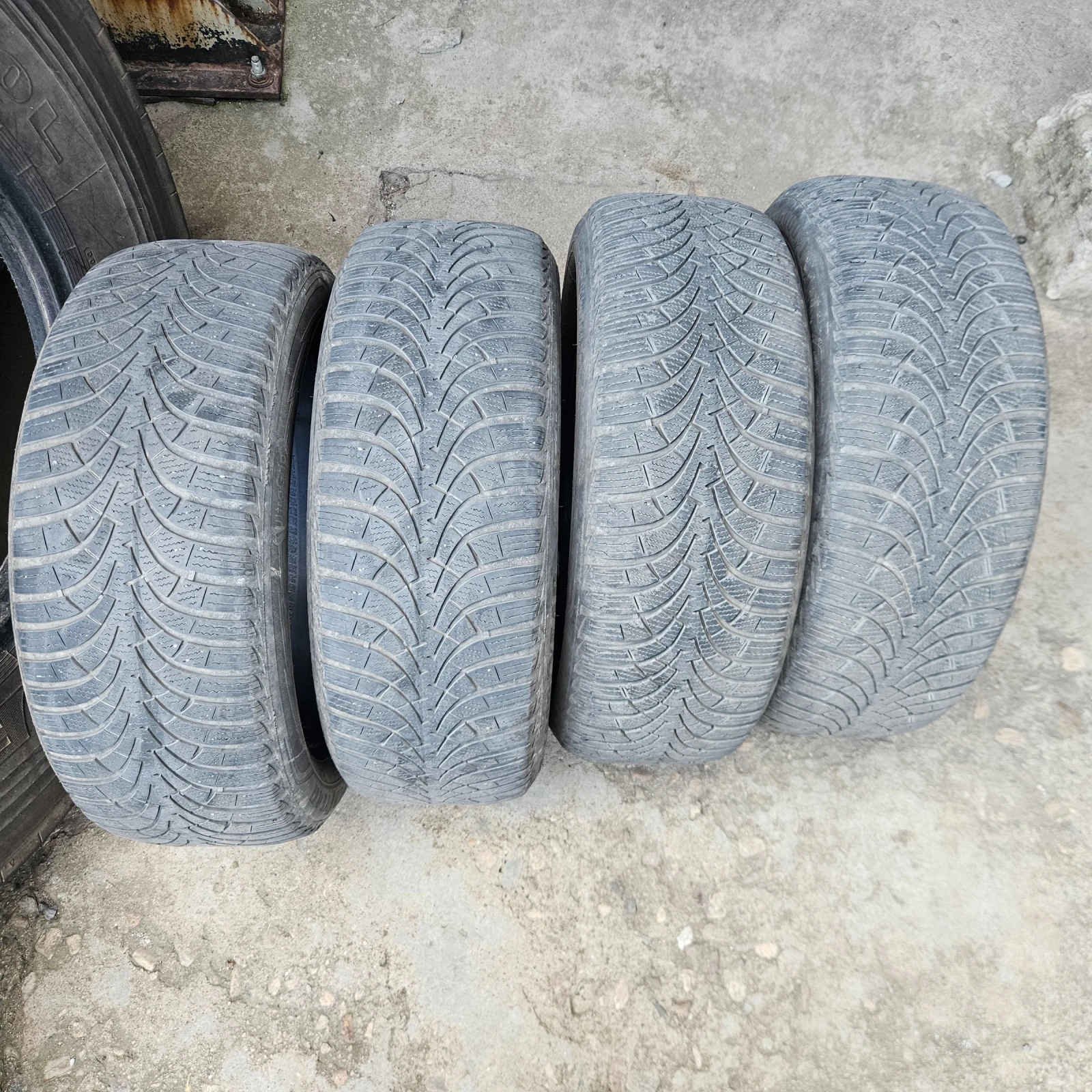 Гуми Всесезонни 205/55R16