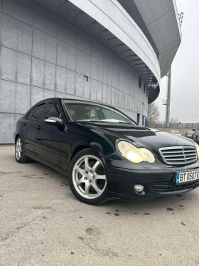 Mercedes-Benz C 220, снимка 2