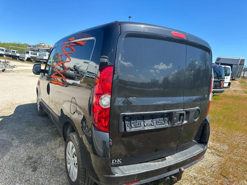 Fiat Doblo 1.6 MJT Товарен Климатик, снимка 4 - Автомобили и джипове - 47284046