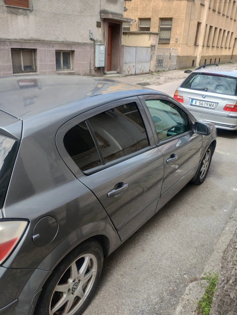 Opel Astra H, снимка 7 - Автомобили и джипове - 47416341