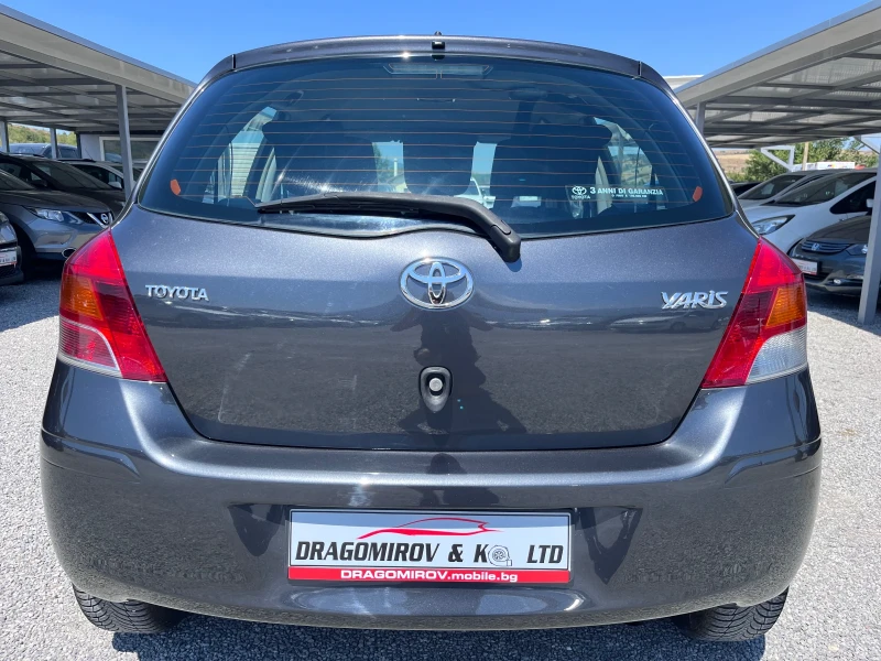 Toyota Yaris 1.0i Benzin, снимка 7 - Автомобили и джипове - 46885665