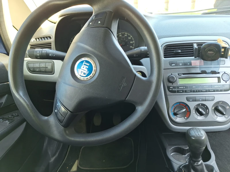 Fiat Punto 1.3 multijet, снимка 9 - Автомобили и джипове - 47666537