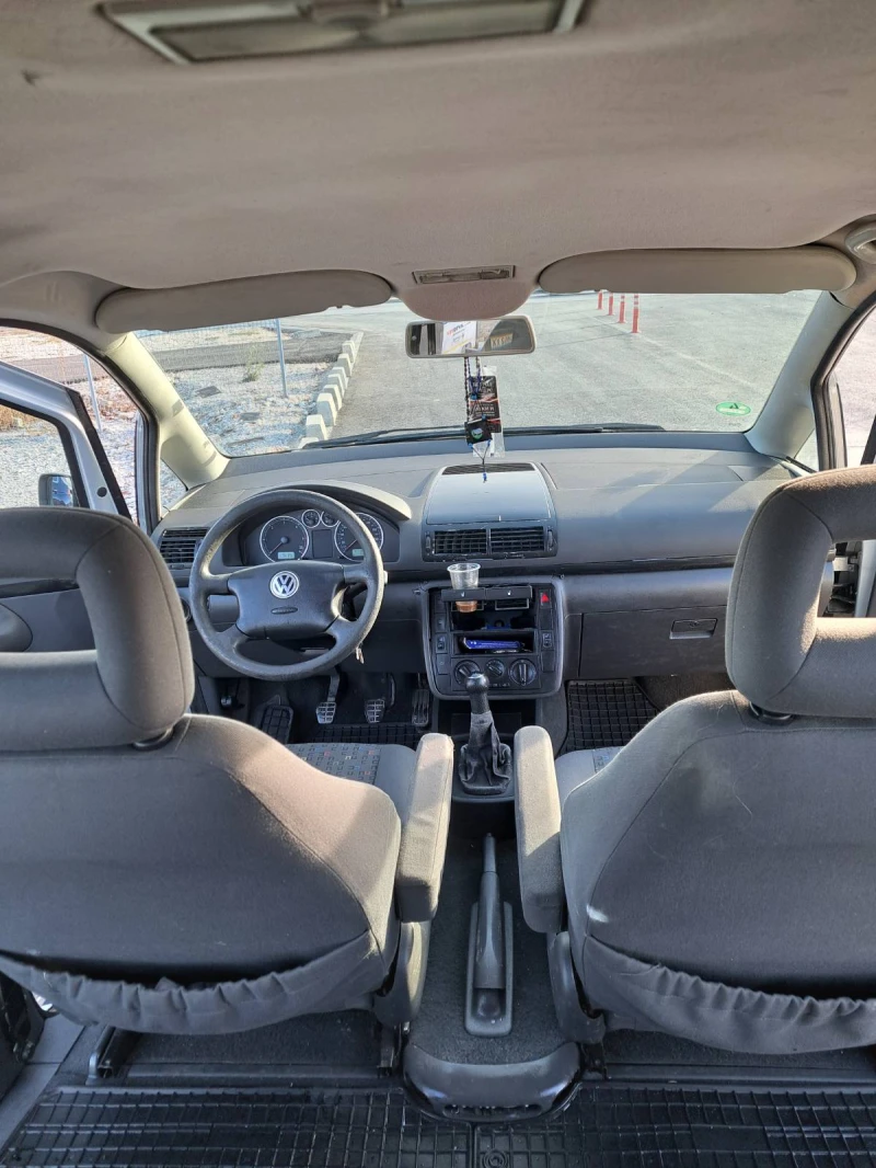 VW Sharan 1.9 TDI, снимка 9 - Автомобили и джипове - 48029506