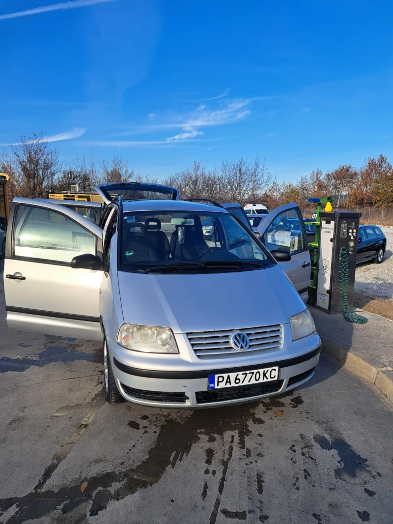 VW Sharan 1.9 TDI, снимка 11 - Автомобили и джипове - 48029506